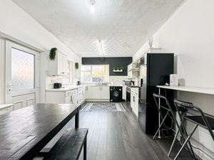 Photo 9- click for photo gallery